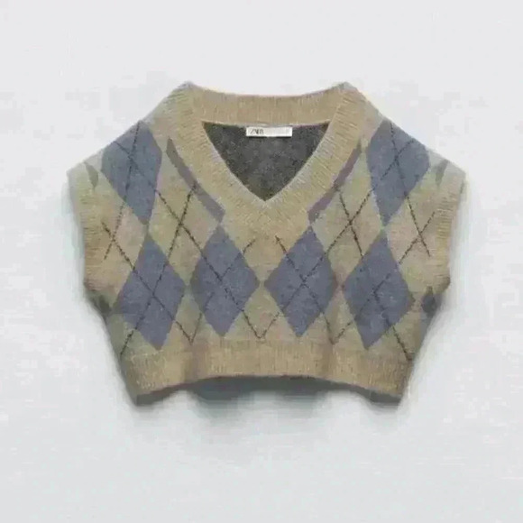 Zara Womens Argyle Tan Chuchky Knitted V-Neck Sweater Vest Preppy Prep Medium - Picture 1 of 9